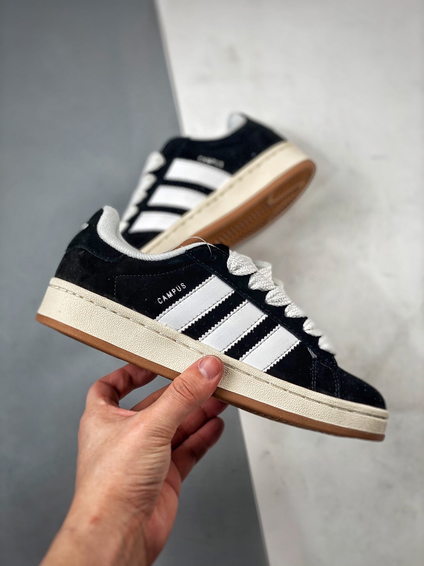 Adidas campus