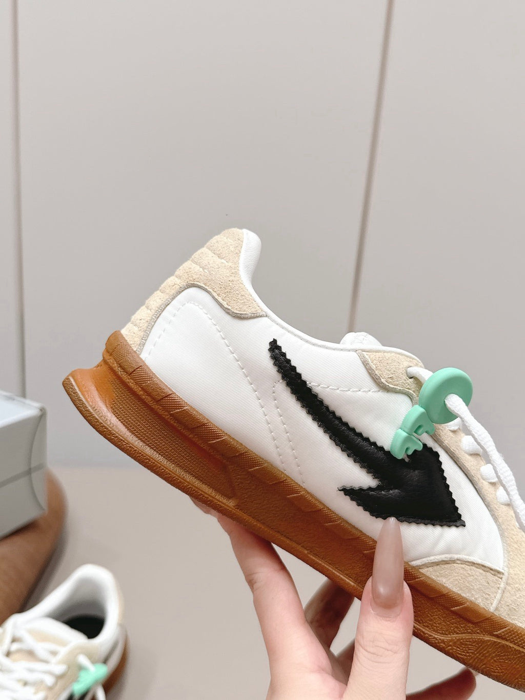 Off White