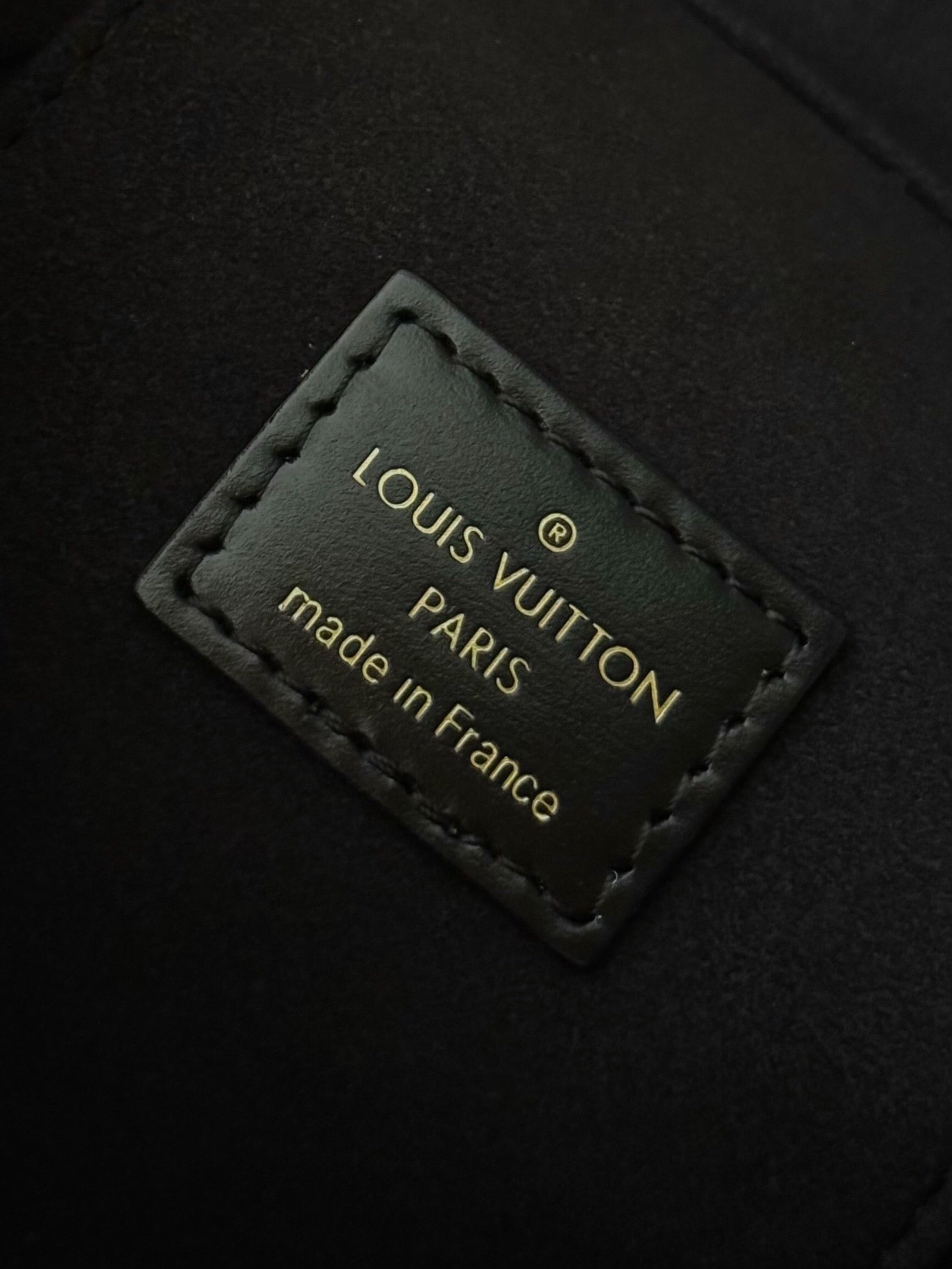 Bolso Vanity Chain Pouch LOUIS VUITTON