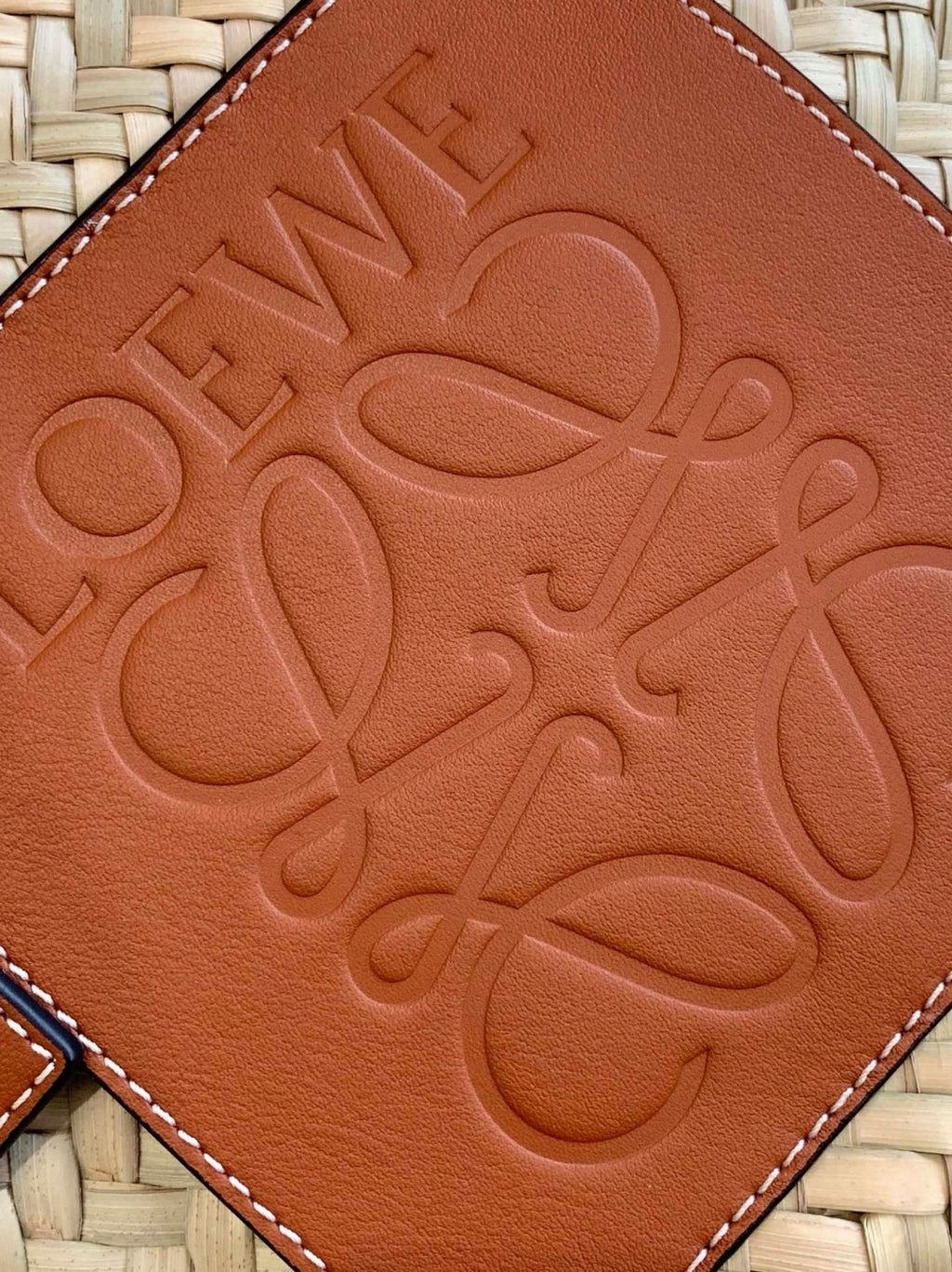 Bolso capazo en hoja de palma LOEWE