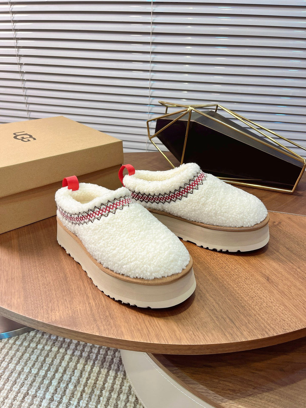 UGG Tazz Braid Natural