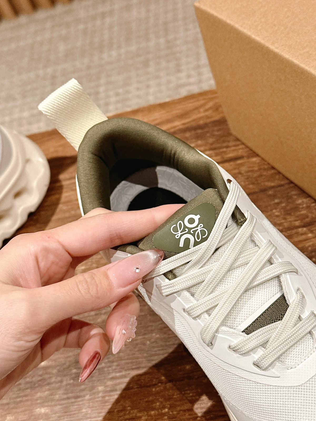 LOEWE x On