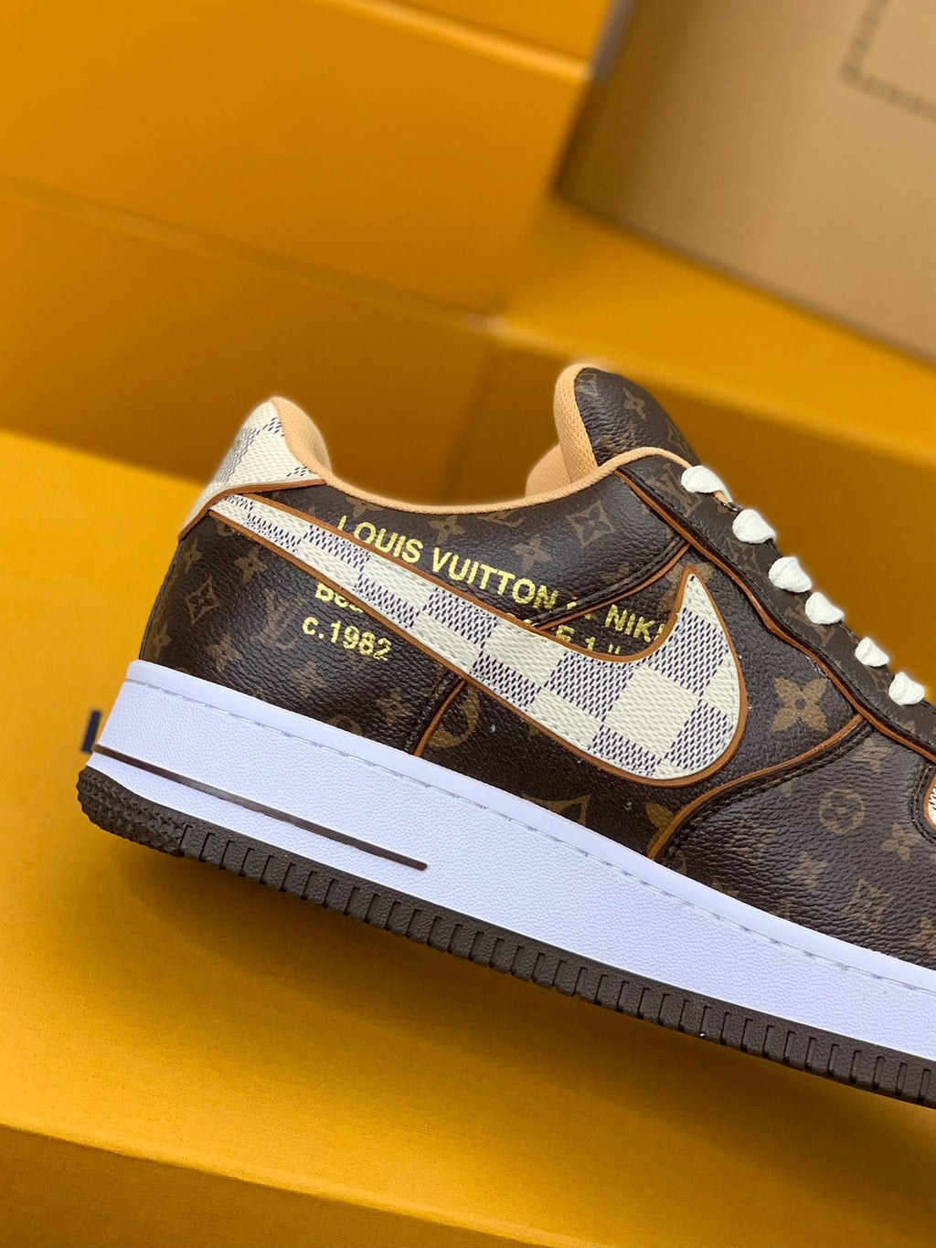 Louis Vuitton x Air Force 1 Low