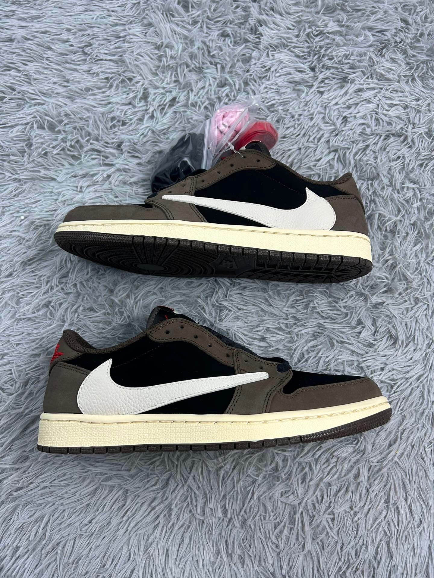 Travis Scott x Air Jordan 1