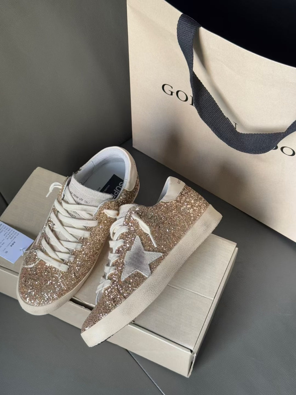 Golden Goose Super-Star