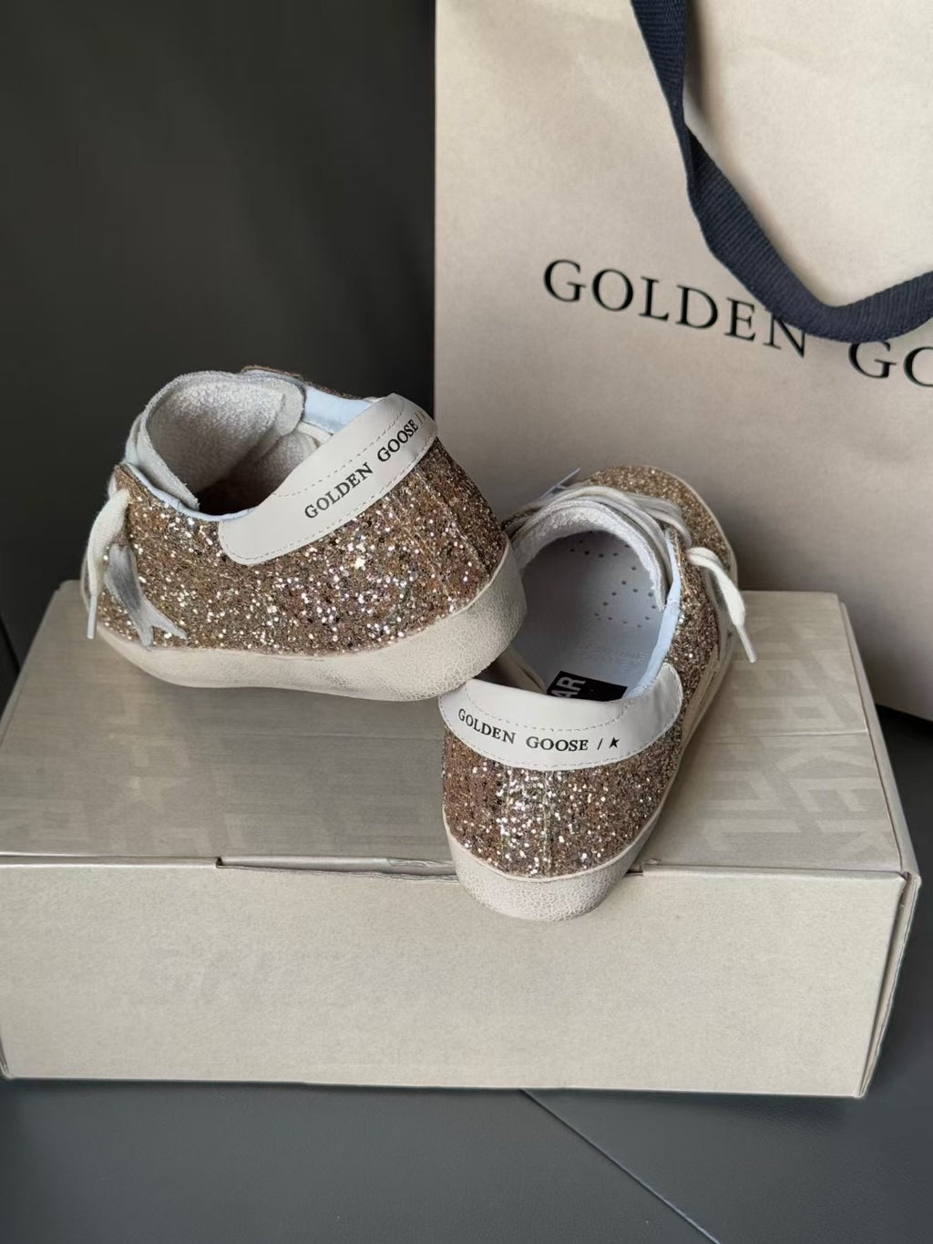 Golden Goose Super-Star