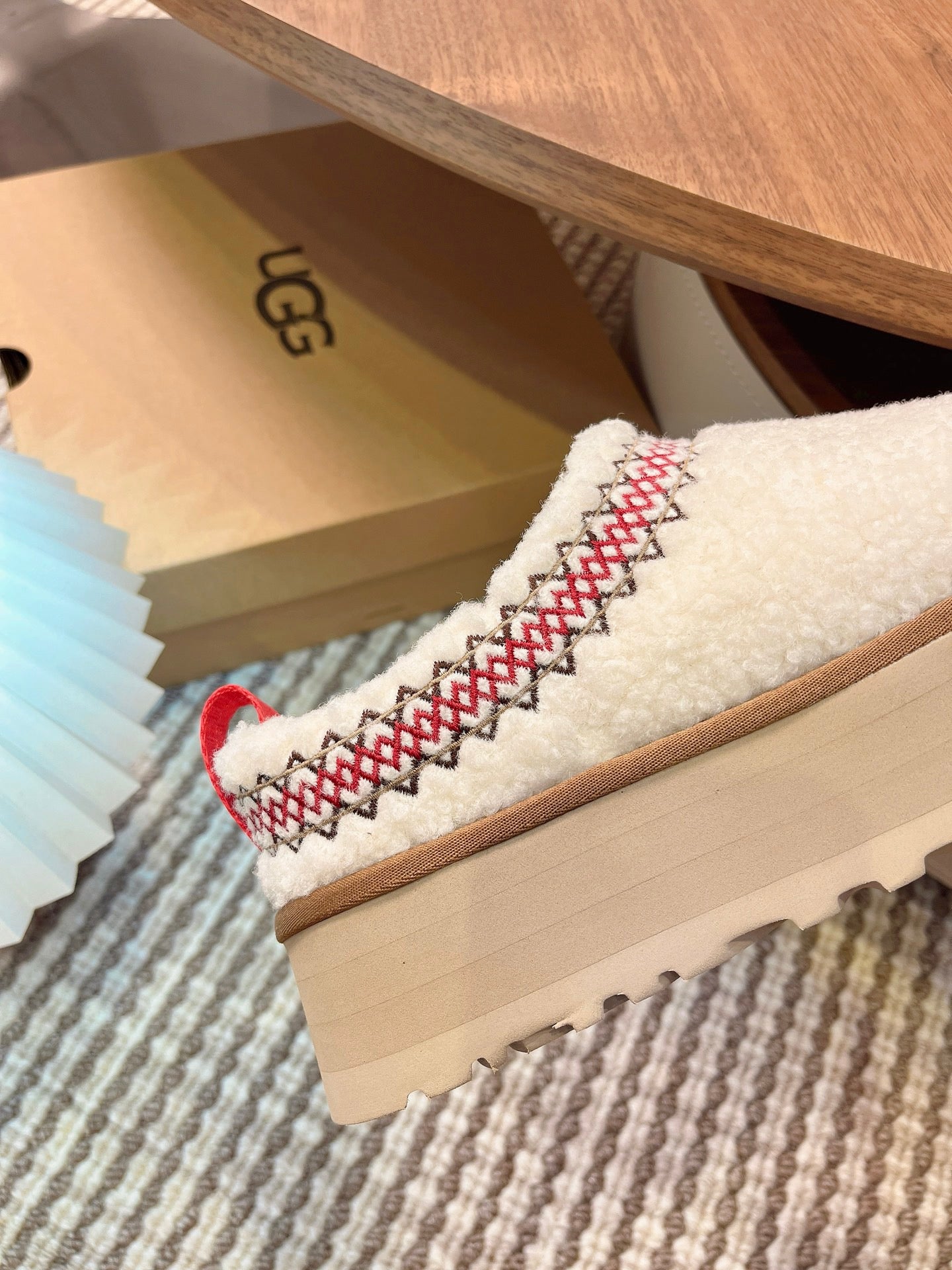 UGG Tazz Braid Natural