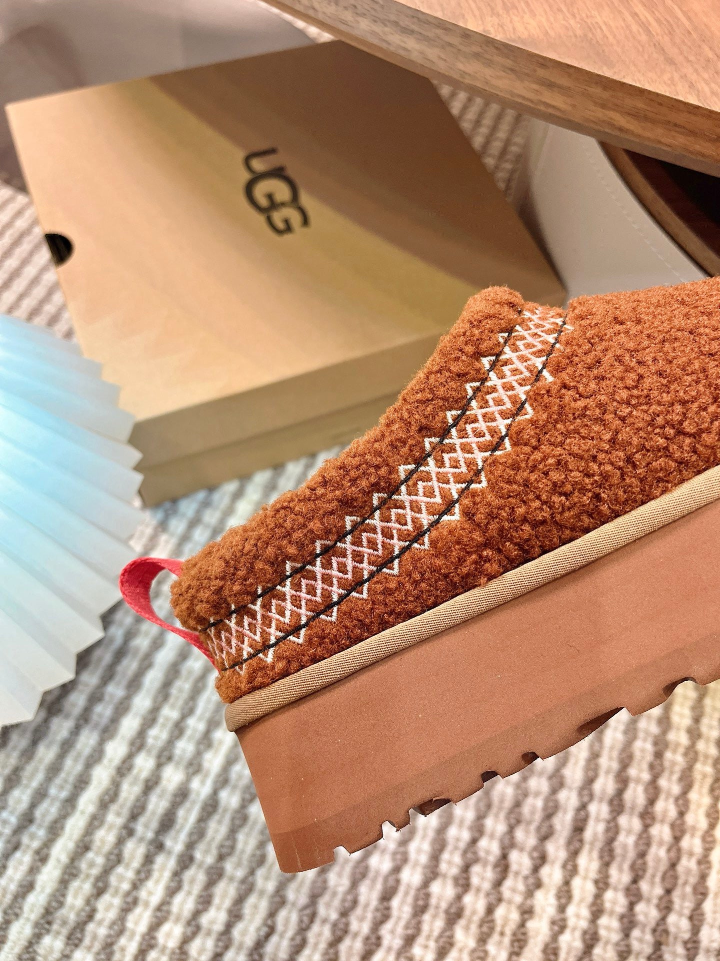 UGG Tazz Braid Brown