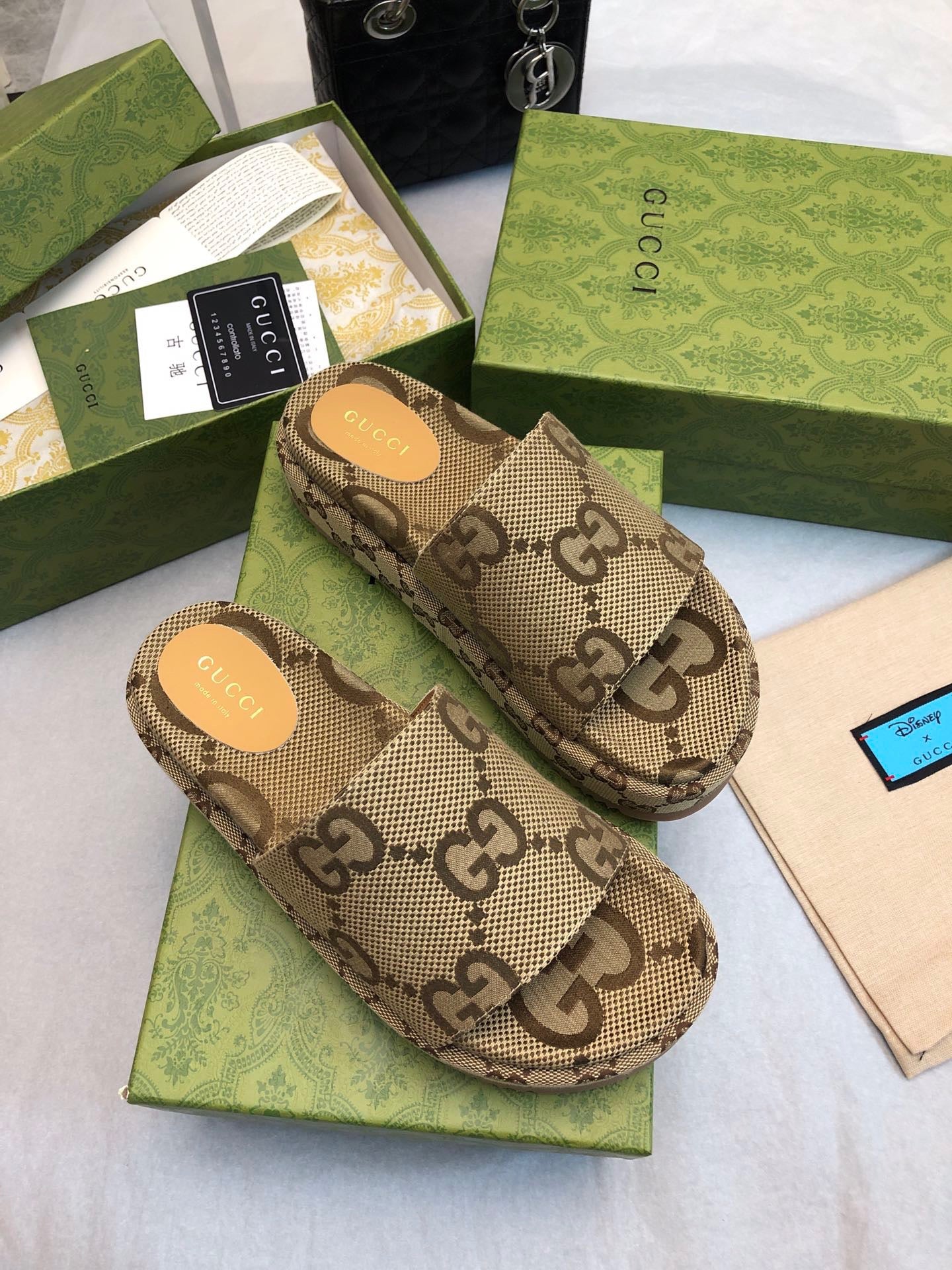 SANDALIA GUCCI CON PLATAFORMA