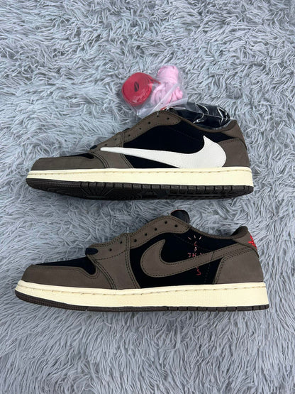 Travis Scott x Air Jordan 1