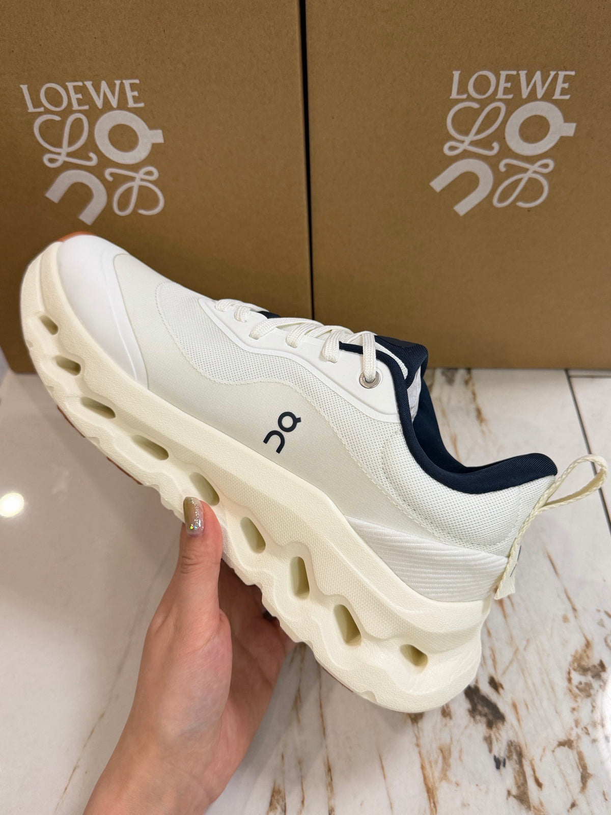 LOEWE x On