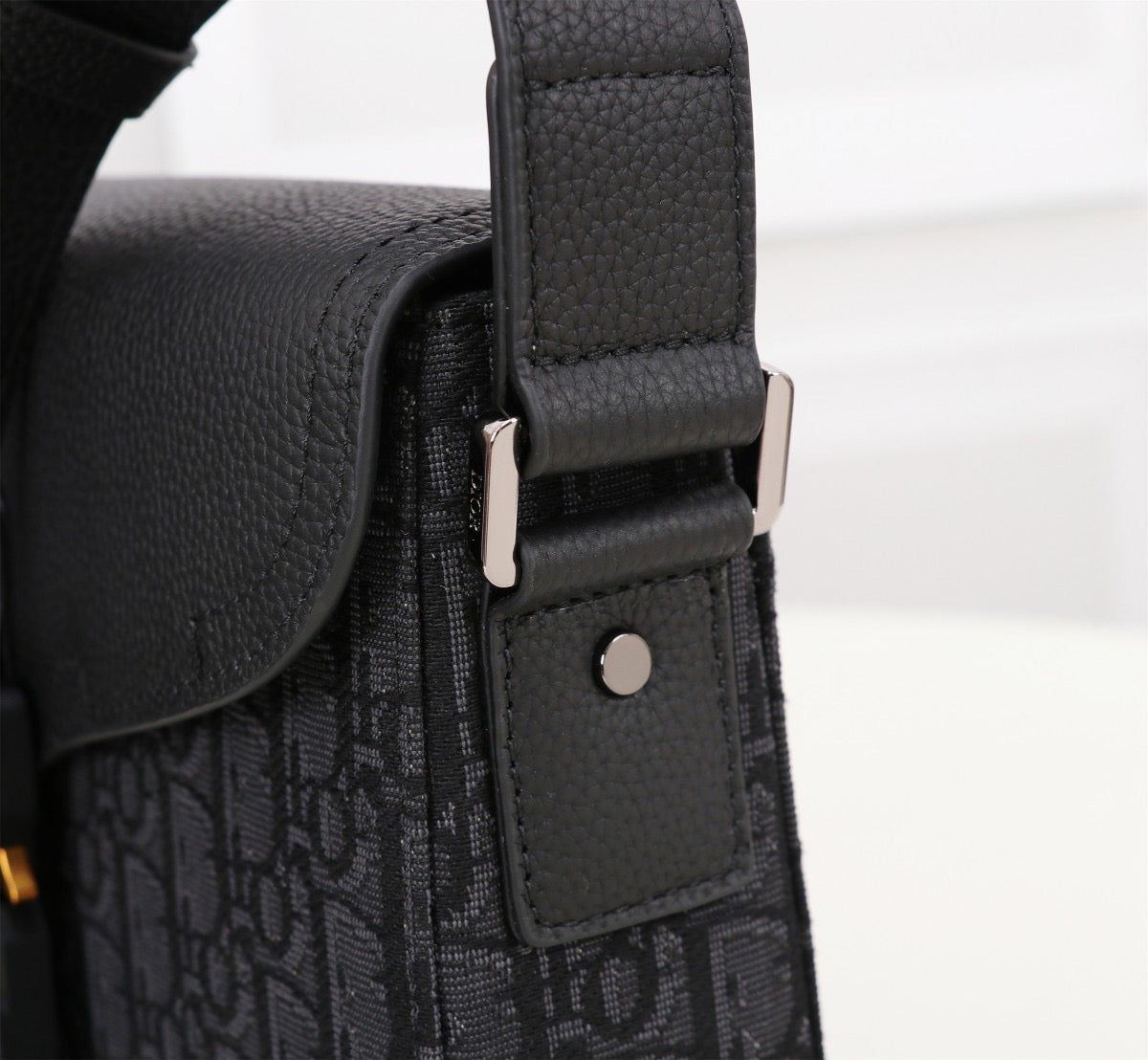 BOLSO DIOR MESSENGER SADDLE