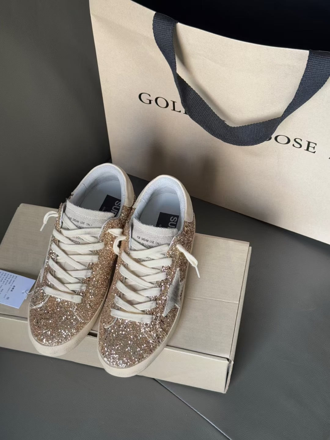 Golden Goose Super-Star