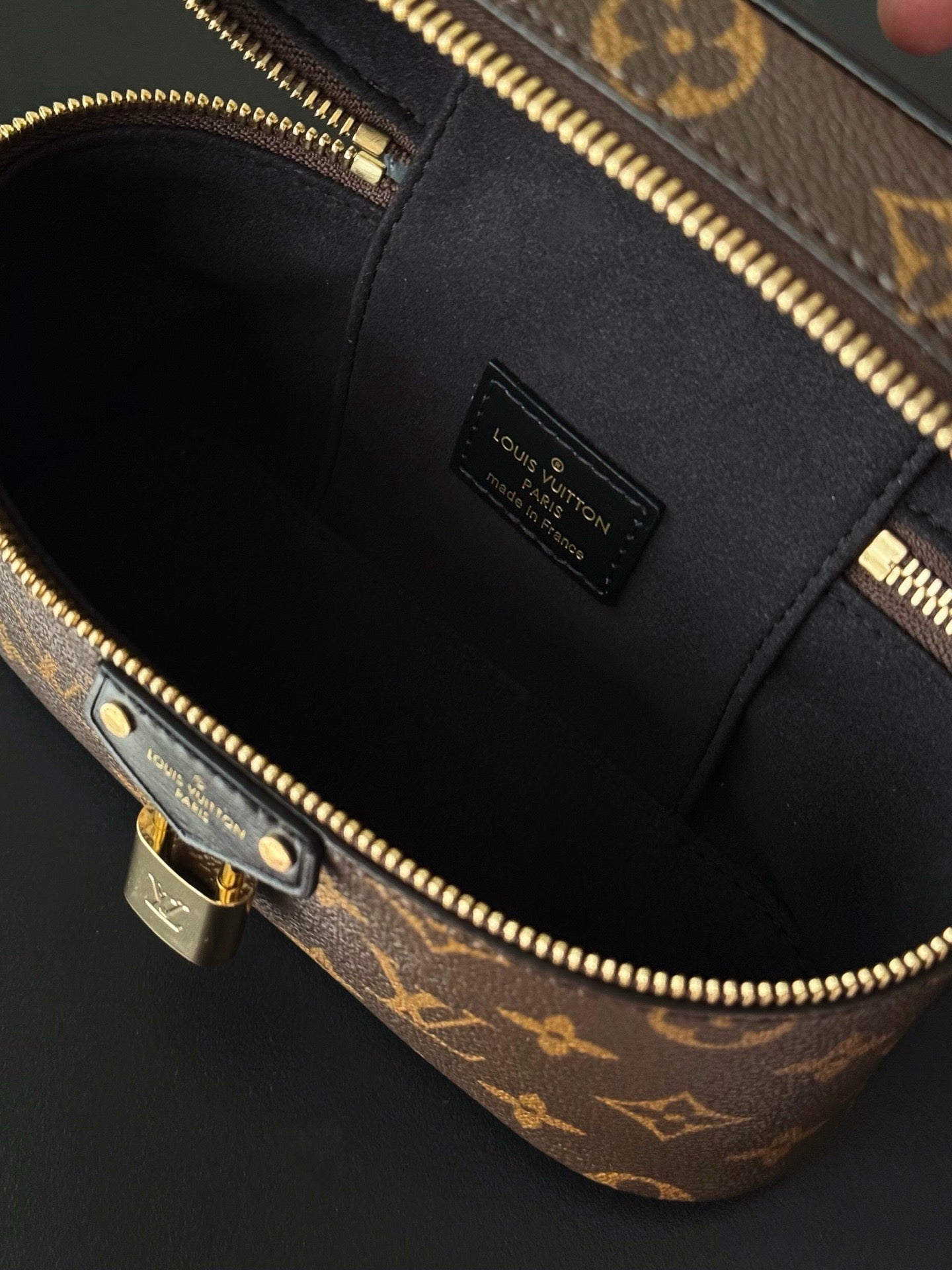 Bolso Vanity Chain Pouch LOUIS VUITTON