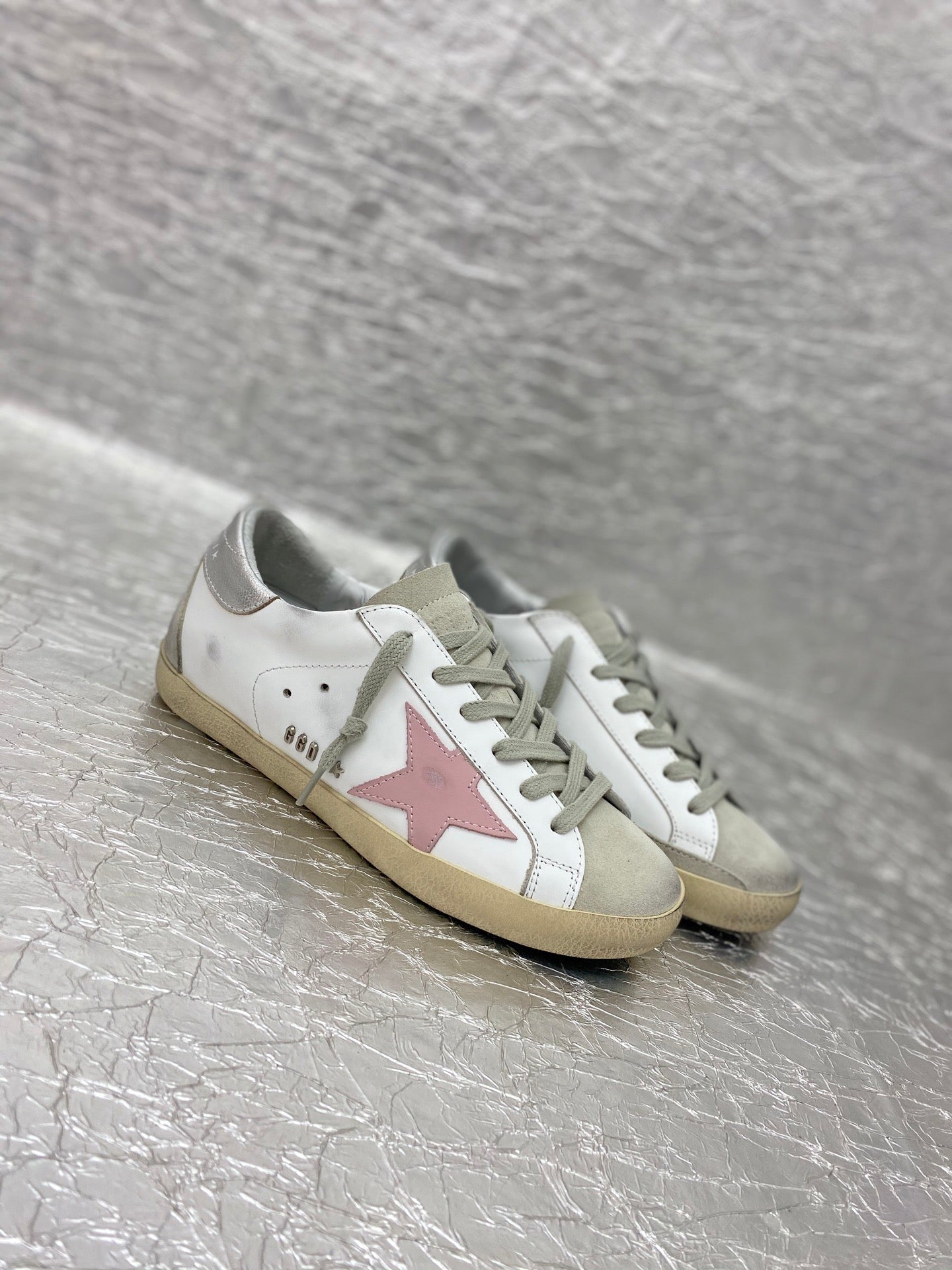 Golden Goose Super-Star