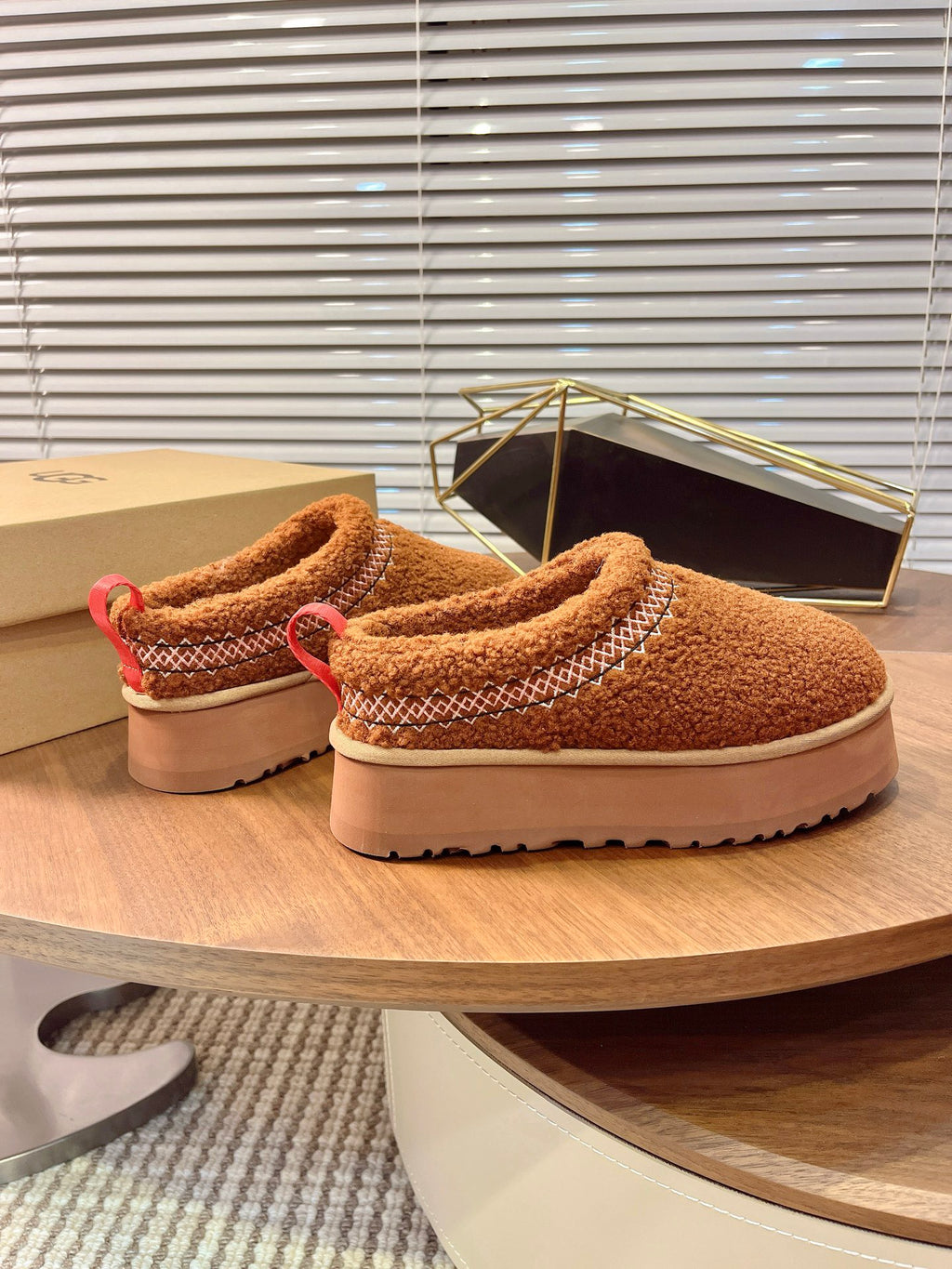 UGG Tazz Braid Brown