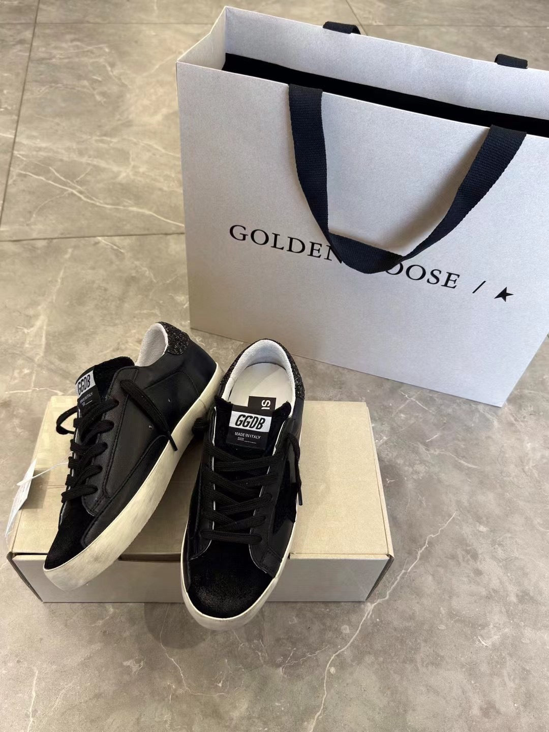 Golden Goose Super-Star