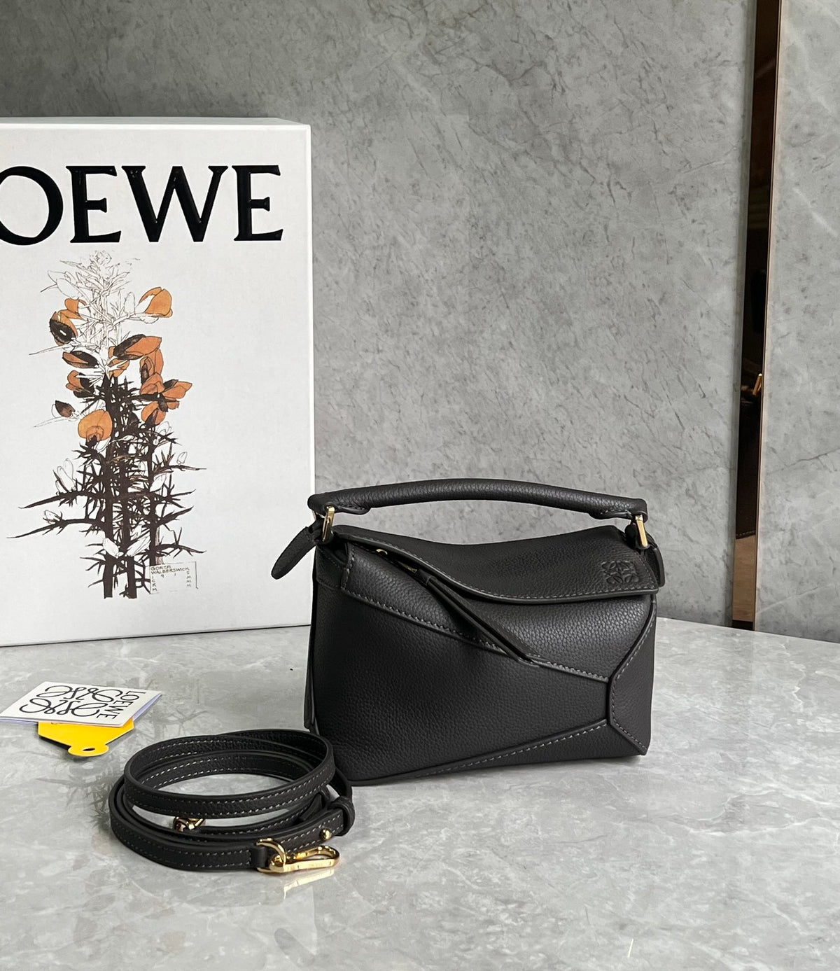 Loewe Puzzle Edge