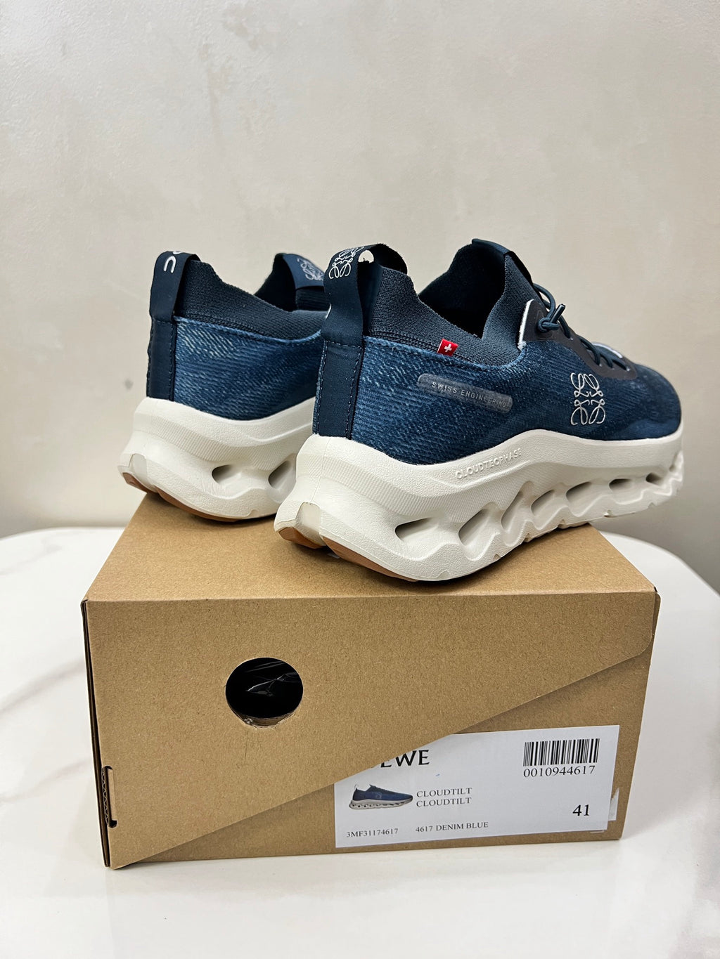 LOEWE x On