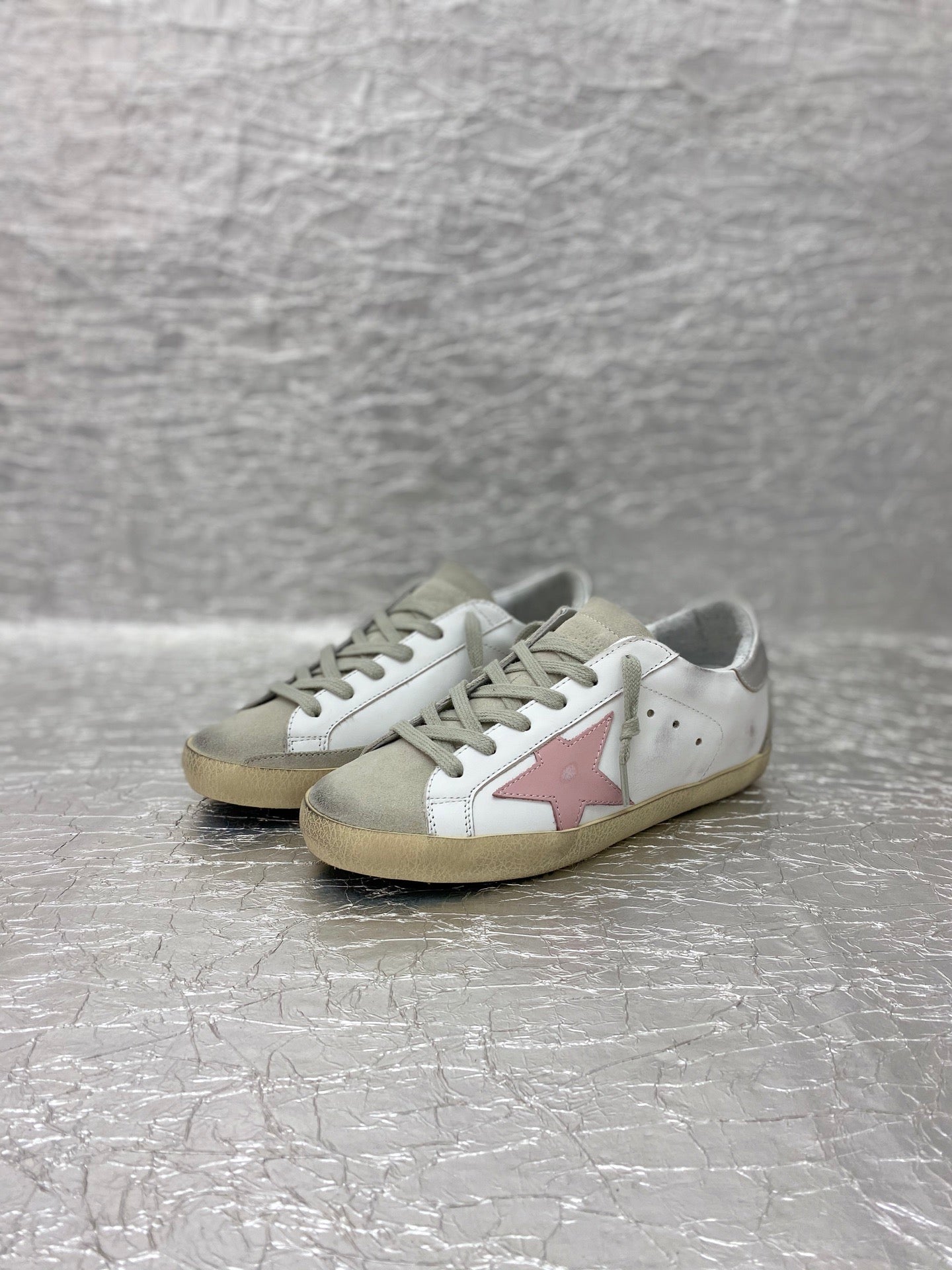 Golden Goose Super-Star