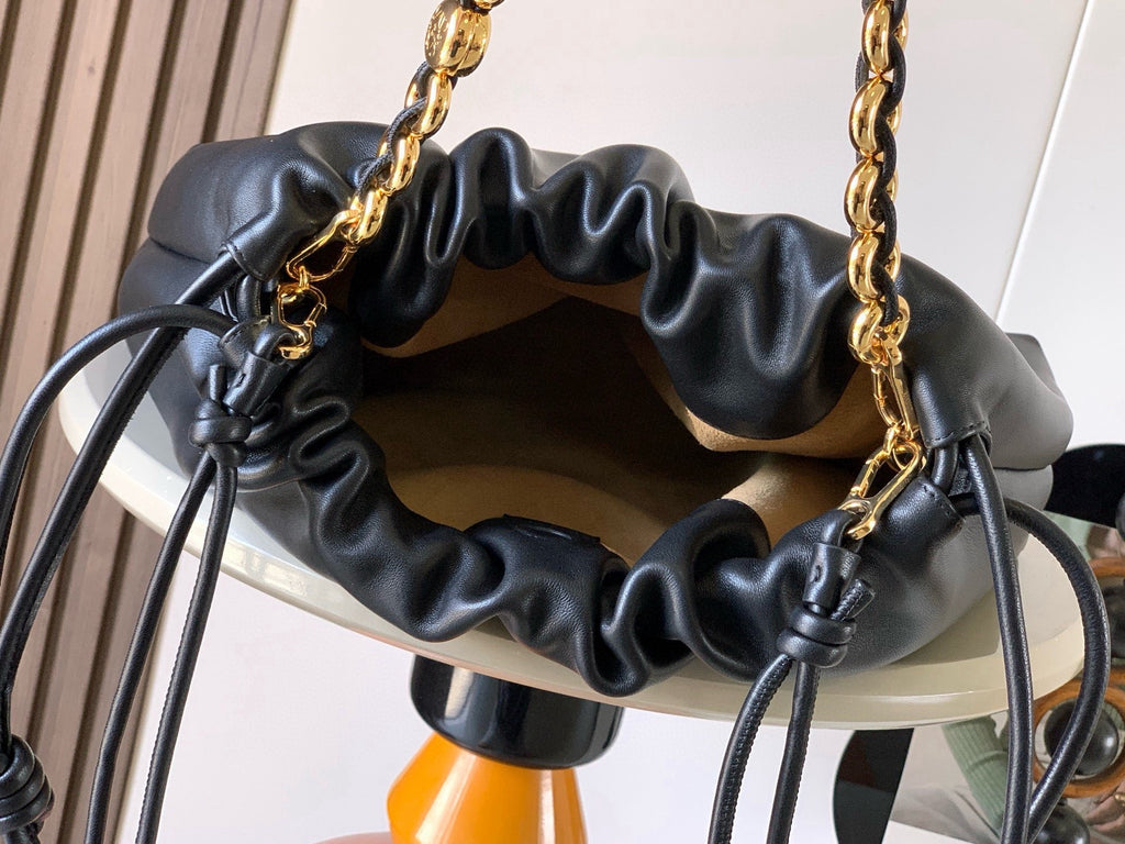 𝐋𝐎𝐄𝐖 Flamenco Purse