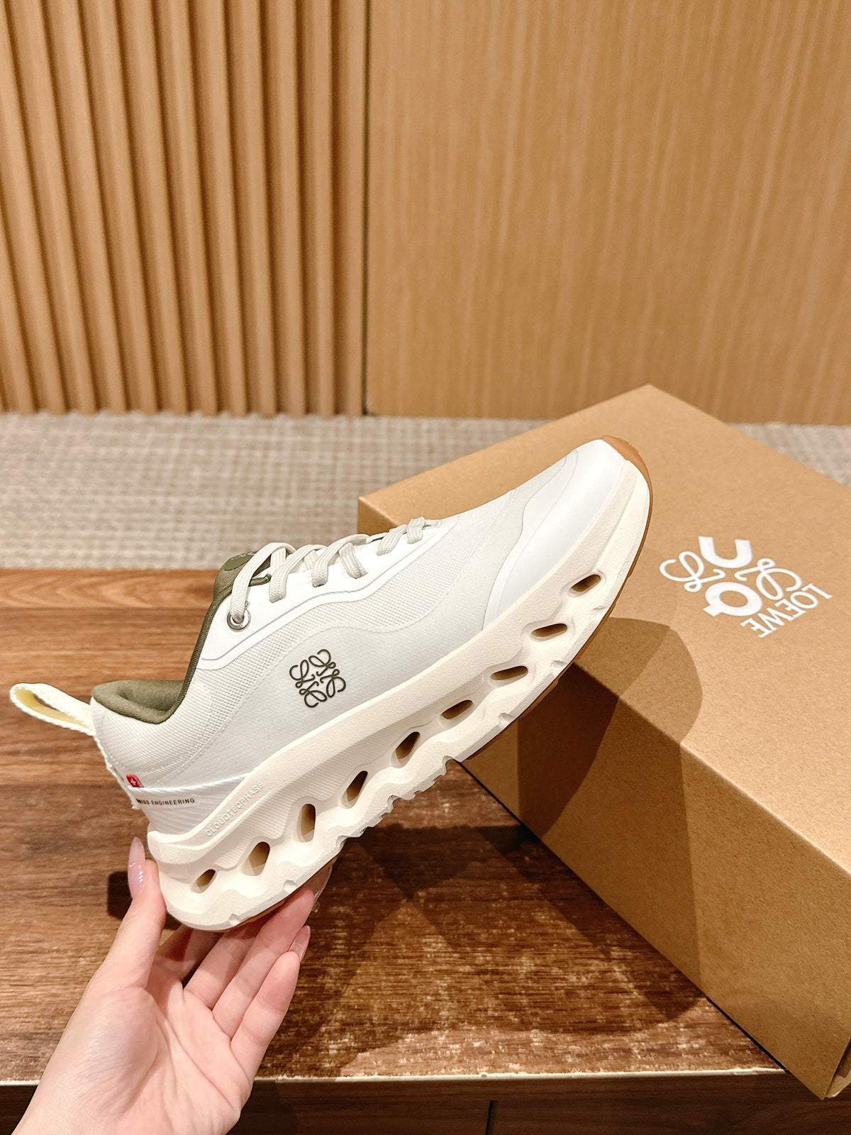 LOEWE x On