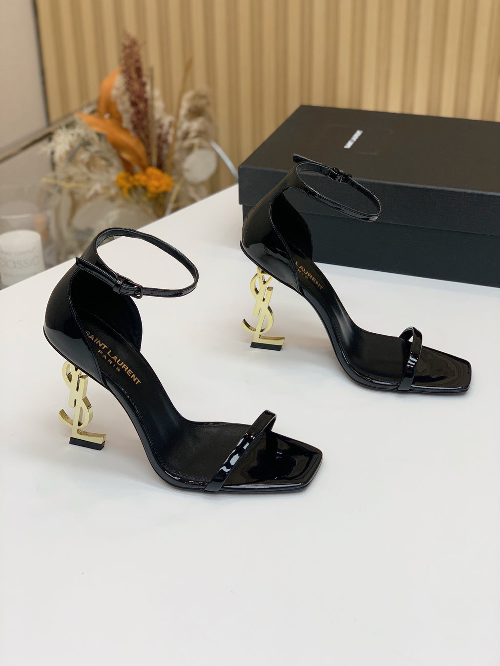 Sandalias Yves Saint Lauren