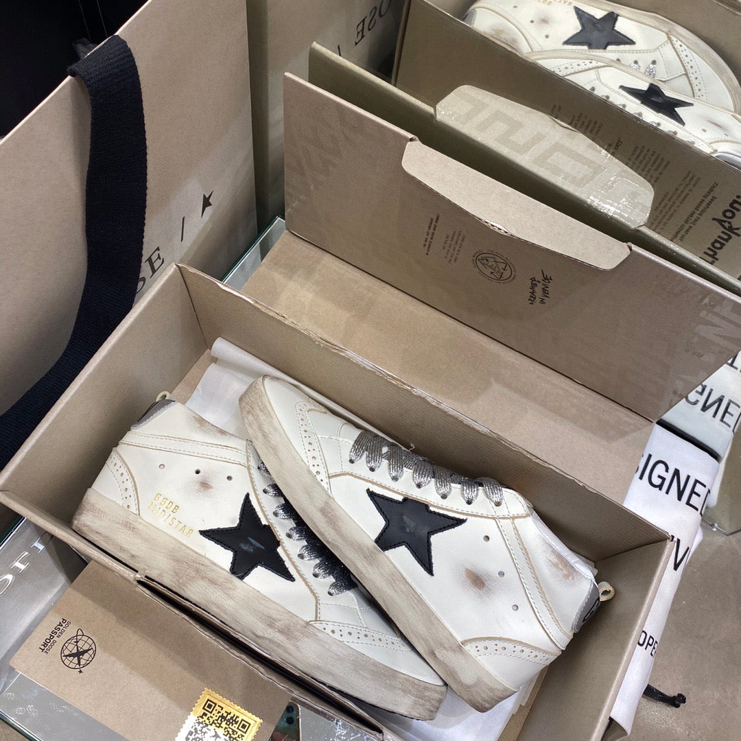 Golden Goose Midi-Star