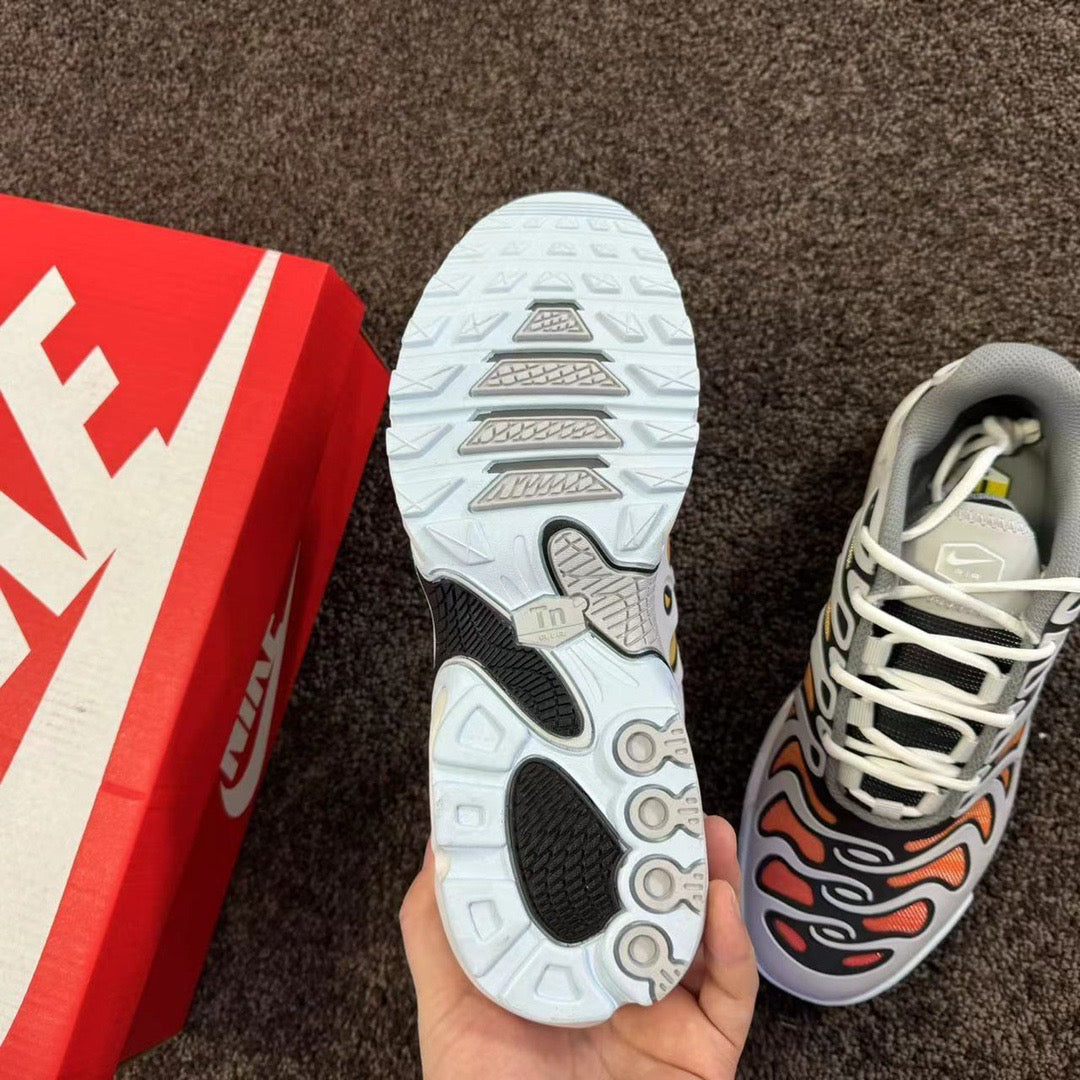Nike Air Max Plus Drift