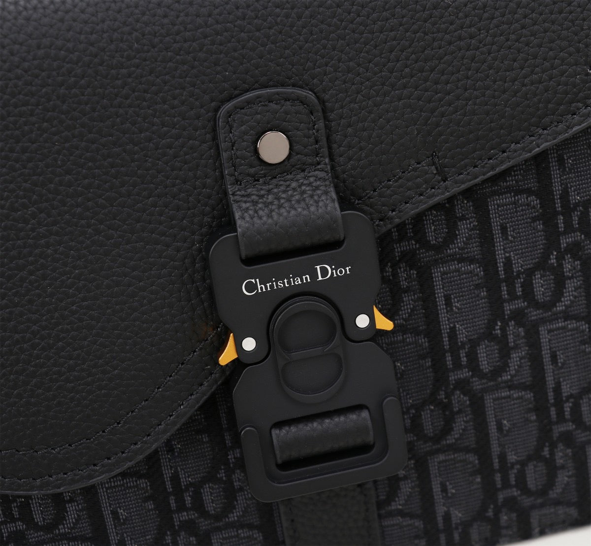 BOLSO DIOR MESSENGER SADDLE