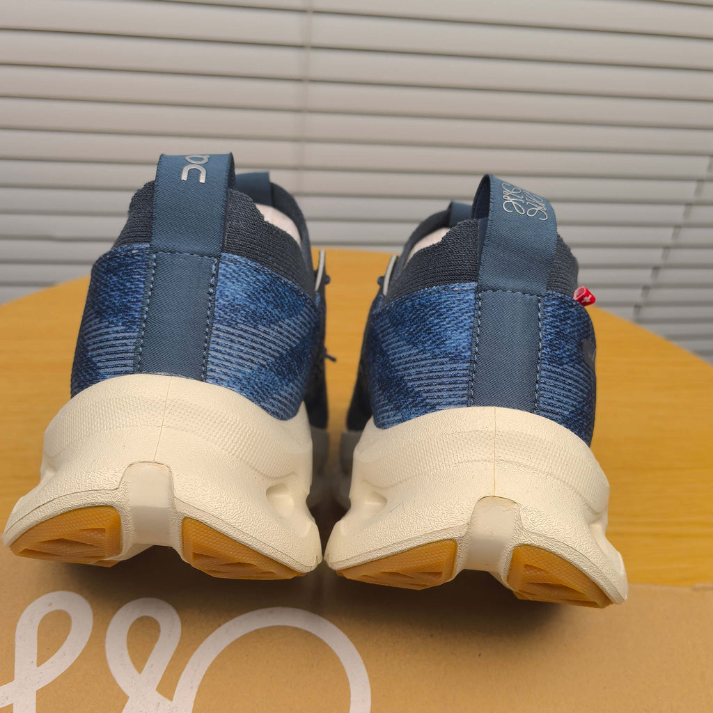 Zapatillas On Running x LOEWE Cloudtilt