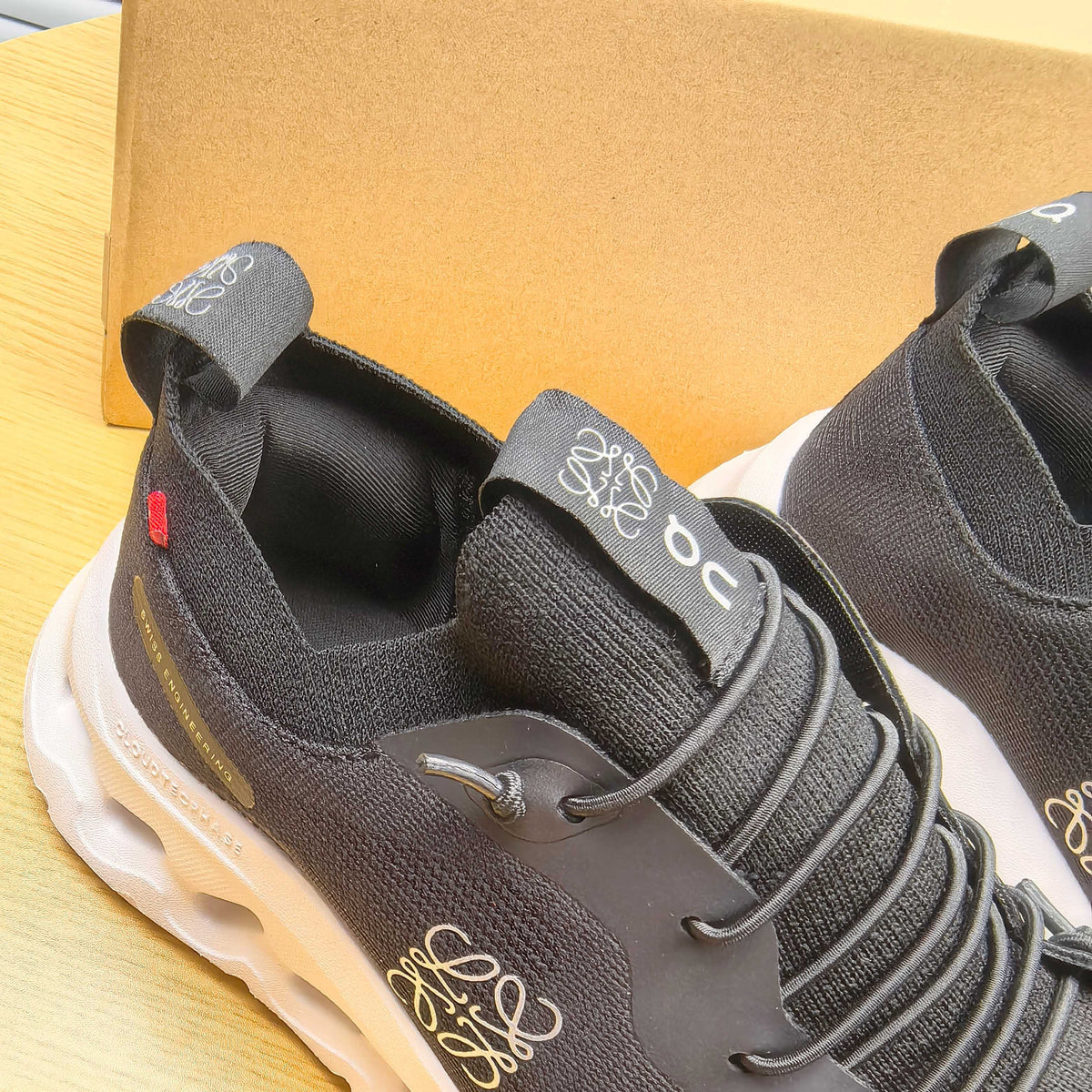 LOEWE x On