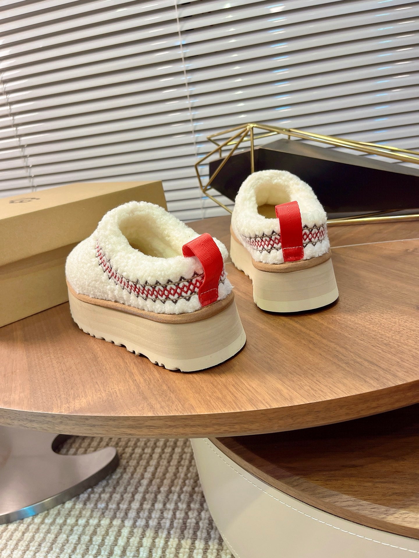 UGG Tazz Braid Natural