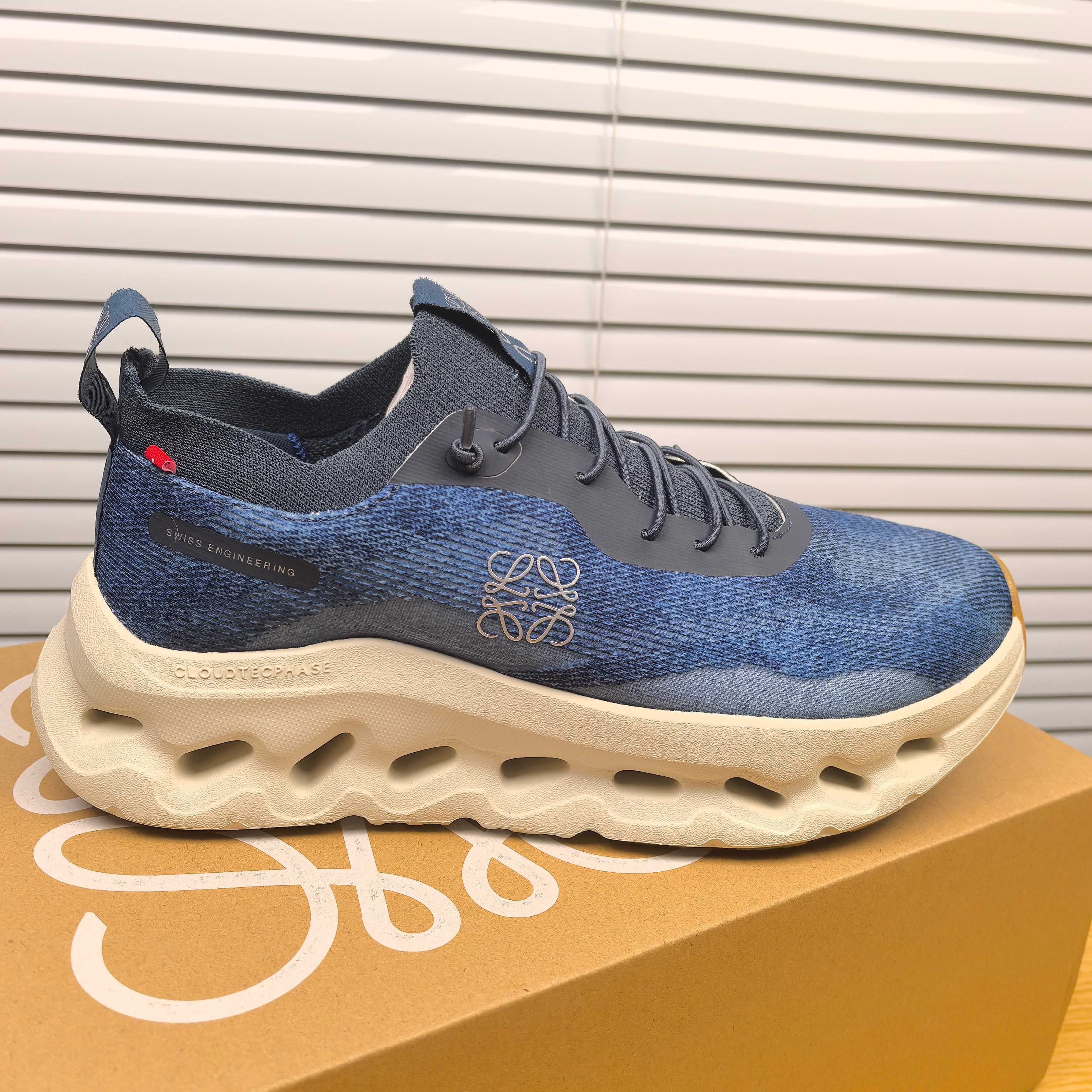Zapatillas On Running x LOEWE Cloudtilt