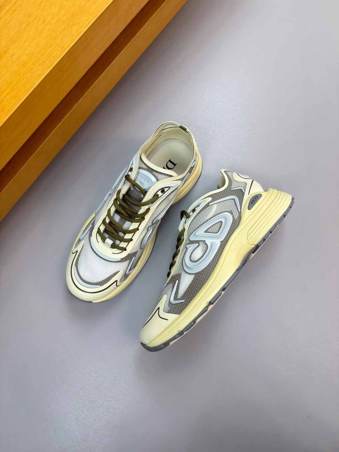 Dior B30