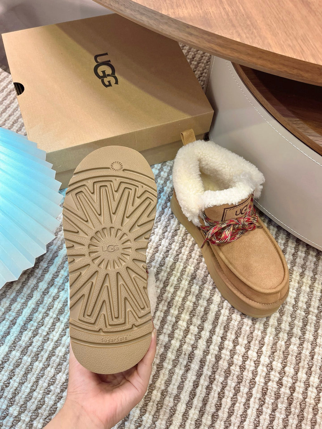 UGG Tazz Lace