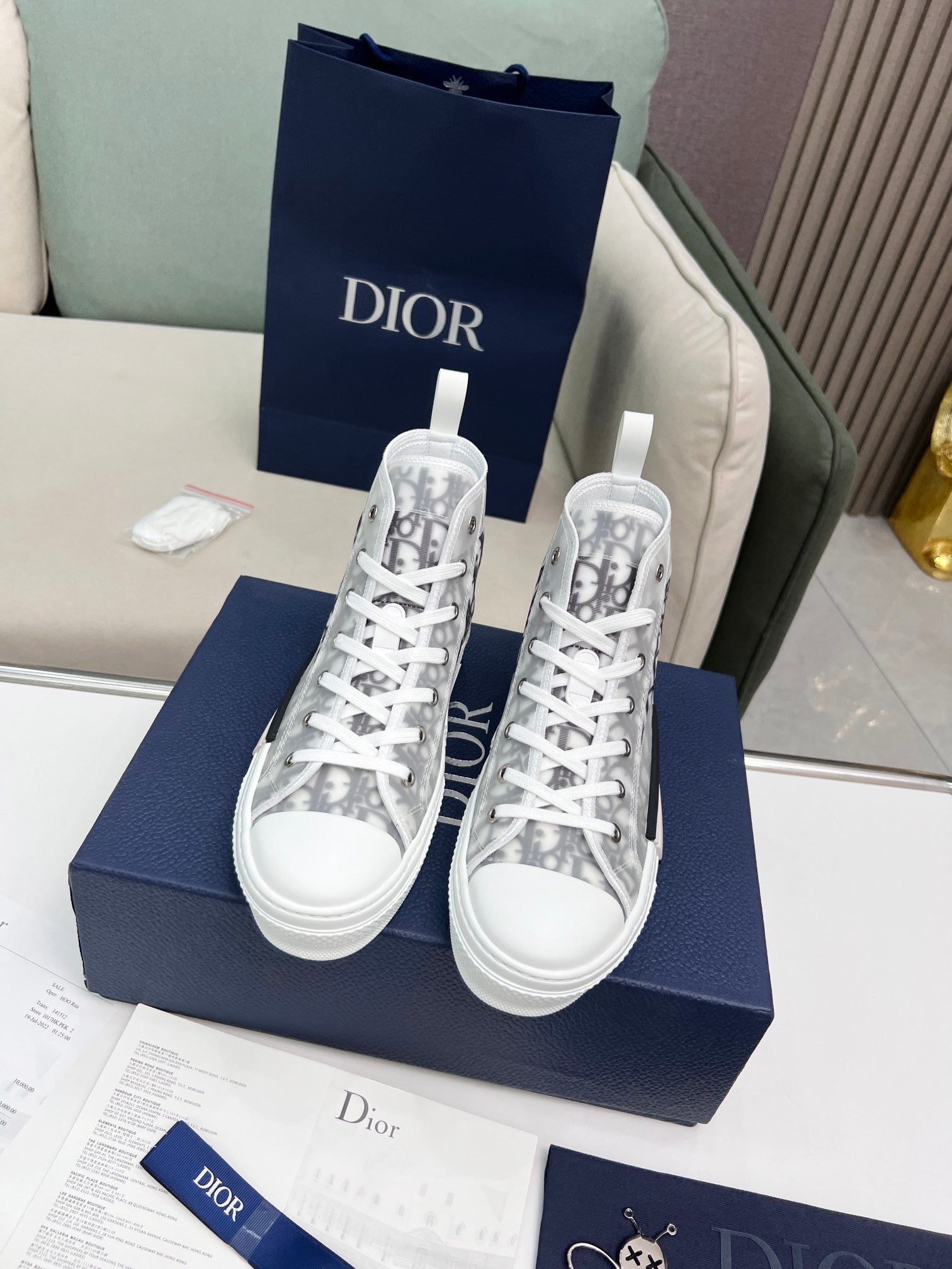 Dior B23