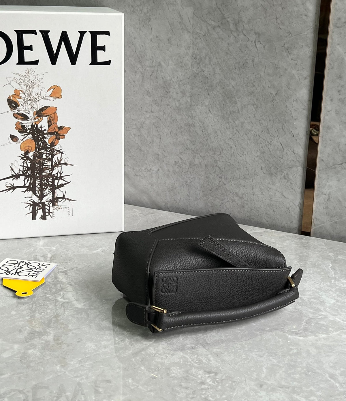 Loewe Puzzle Edge