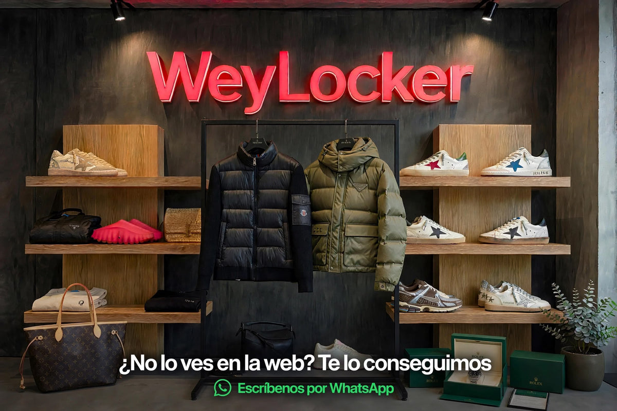 Interior de la tienda WeyLocker con rótulo luminoso, prendas y zapatillas